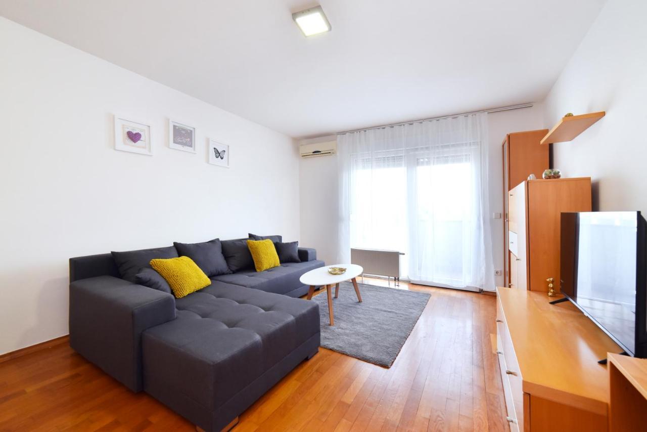 Lxxvii Appartement