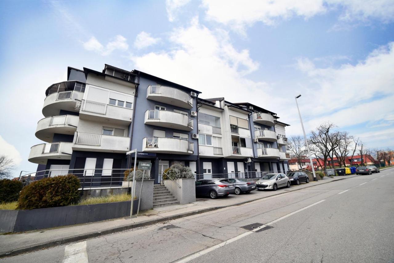 Lxxvii Appartement *